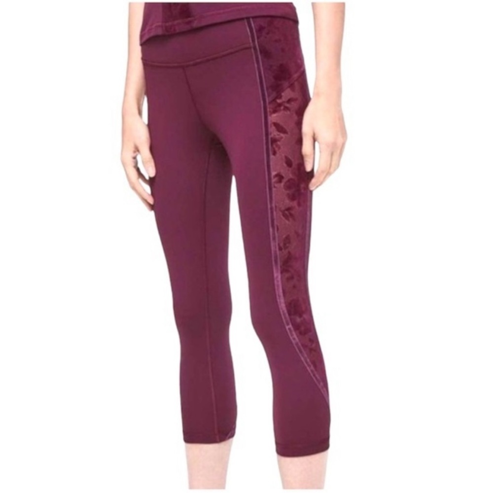 LuluLemon Wunder Under Velvet Floral Crop Leggings Sz 4‎